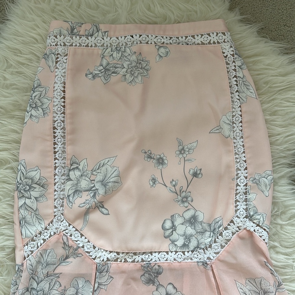 Sabo Skirt Light Pink Floral Sheer Panel Spring Beach Skirt Crochet Flowers - XS - Picture 6 of 12